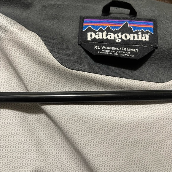 Patagonia Torrentshell 3L Jacket - Picture 4 of 5